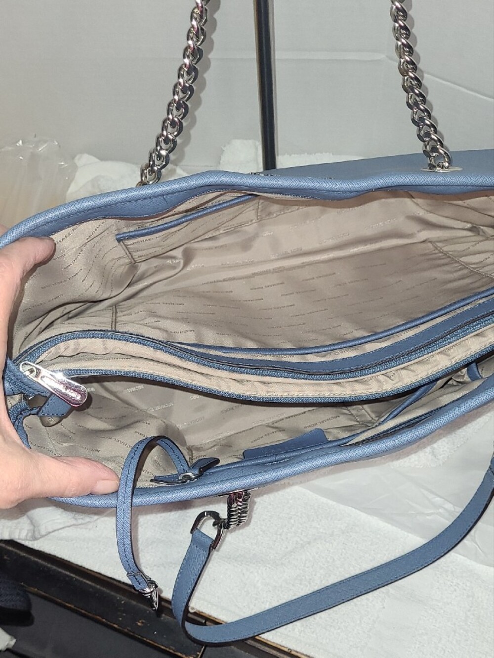 Michael Kors Slate Blue Chain-Detail Tote - Picture 4 of 13
